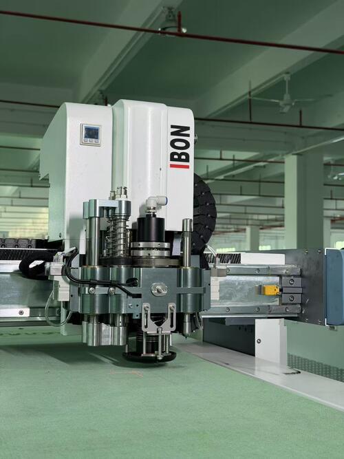 IB1625 パッケージ工場のためのカスタマイズされた切断機