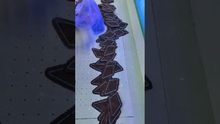 1日あたり50,000個！ 6人の労働者を代替する靴マーキングマシン