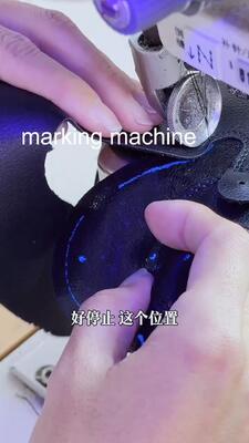 1200 x 900mm の作業領域と靴のアッパー用の UV 線描画システムを備えたコンピュータ制御のインクジェット マーキング マシン