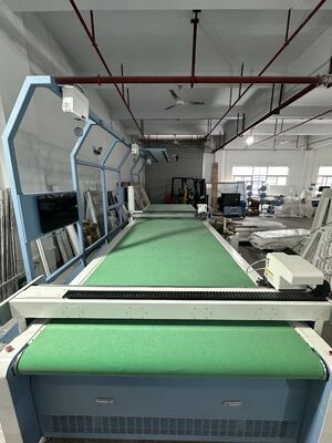 デュアルヘッドIB1660 CNCレザー切断機、1600mmX6000mm切断範囲、本革用高精度